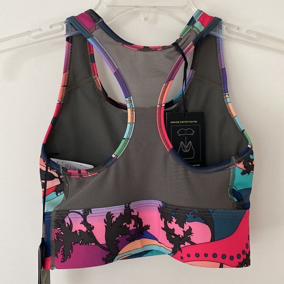 NWT Slim Fit Nike Swoosh Bra, XS - Picture 2 of 8